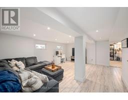 24 EMERY STREET W - 18