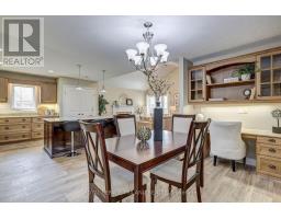 48 AMBLESIDE DRIVE - 12
