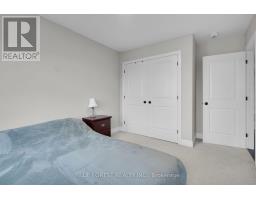 2 - 555 SUNNINGDALE ROAD E - 32