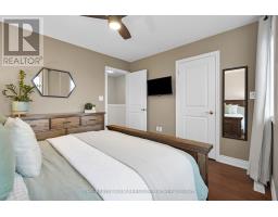 27 WILLIS AVENUE - 22