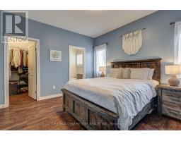 52 CIRCLEWOOD DRIVE - 19