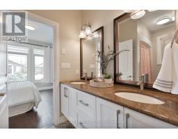 50 VEALE CRESCENT - 21
