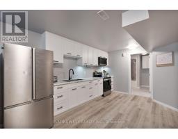 50 VEALE CRESCENT - 33