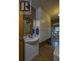 8444 LAZY LANE - 26