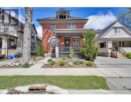 922 QUEENS AVENUE - 1