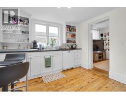 922 QUEENS AVENUE - 10