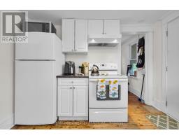 922 QUEENS AVENUE - 12