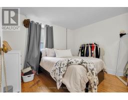 922 QUEENS AVENUE - 13