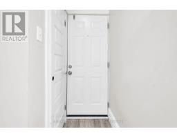 922 QUEENS AVENUE - 17