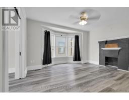 922 QUEENS AVENUE - 18