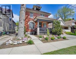 922 QUEENS AVENUE - 2