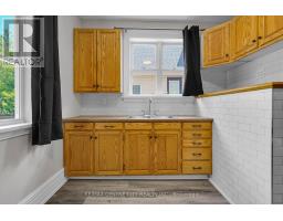 922 QUEENS AVENUE - 25