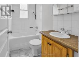 922 QUEENS AVENUE - 32