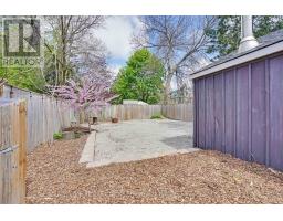 922 QUEENS AVENUE - 34
