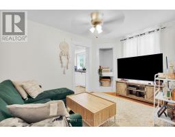 922 QUEENS AVENUE - 7