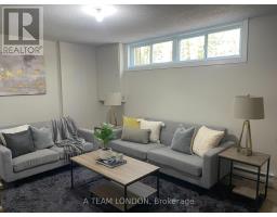 36 - 355 SANDRINGHAM CRESCENT - 23