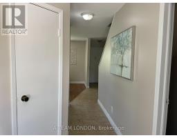 36 - 355 SANDRINGHAM CRESCENT - 3