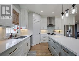 8 OAK STREET - 13