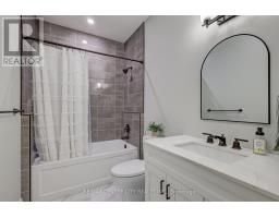 8 OAK STREET - 23