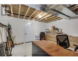 8 OAK STREET - 25