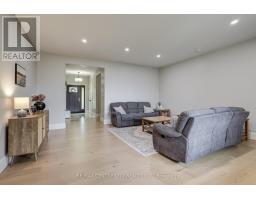 8 OAK STREET - 8