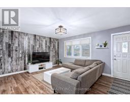 55 APONI CRESCENT - 6