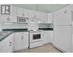 33 - 861 SHELBORNE STREET - 11