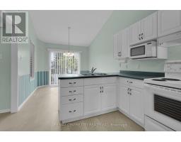 33 - 861 SHELBORNE STREET - 12