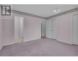 33 - 861 SHELBORNE STREET - 18