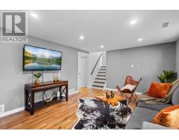 808 WESTBURY CRESCENT - 19