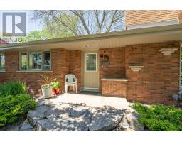 631 OAKRIDGE DRIVE E - 6