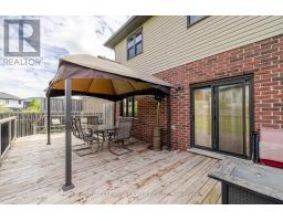 711 SPRINGWOOD CRESCENT - 33