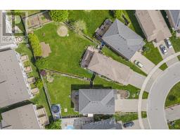 711 SPRINGWOOD CRESCENT - 36