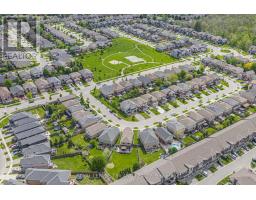 711 SPRINGWOOD CRESCENT - 38