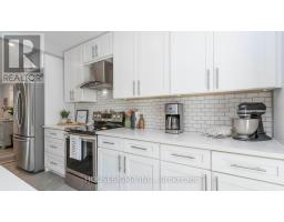 17 HUNT VILLAGE CRESCENT - 17
