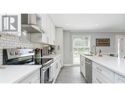 17 HUNT VILLAGE CRESCENT - 18