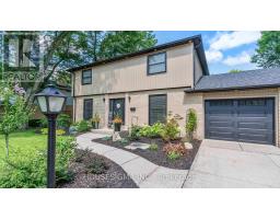 17 HUNT VILLAGE CRESCENT - 2