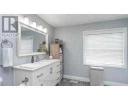 17 HUNT VILLAGE CRESCENT - 24