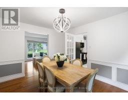 24 BARTLETT CRESCENT - 11