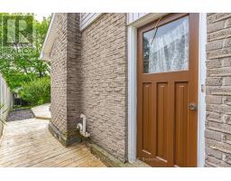 24 BARTLETT CRESCENT - 30