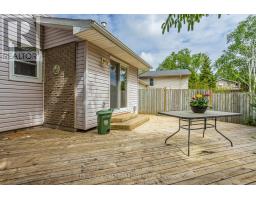 24 BARTLETT CRESCENT - 32