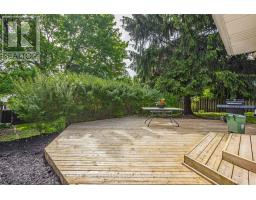 24 BARTLETT CRESCENT - 33