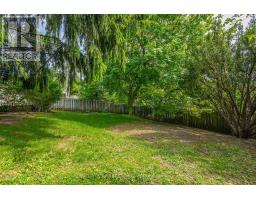24 BARTLETT CRESCENT - 34