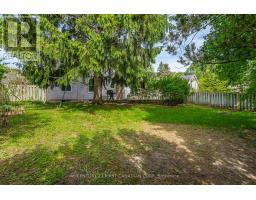 24 BARTLETT CRESCENT - 35