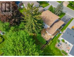 24 BARTLETT CRESCENT - 38