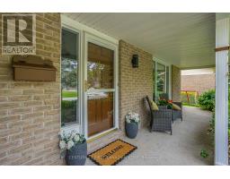24 BARTLETT CRESCENT - 5