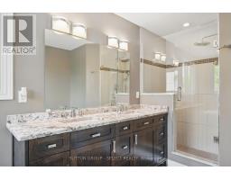 59 LAUREL CRESCENT - 28