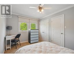 59 LAUREL CRESCENT - 34