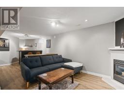 59 LAUREL CRESCENT - 44