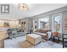 16 ANDERSON CRESCENT - 12